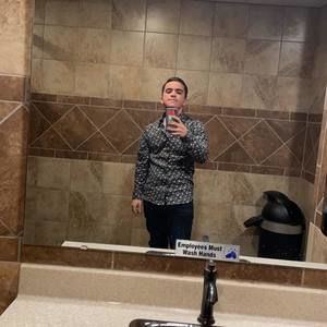 Meet your Posher, Carlos